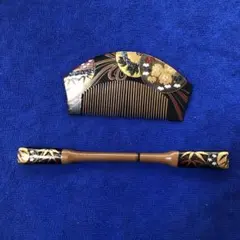 花柄と葉のデザインの木製櫛セット