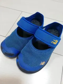 ニューバランス　サンダル　水陸両用シューズ　ウォーターシューズ　ベビー