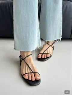 新品　ストラップサンダル ブラックのサムネイル