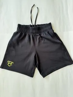 Under Armour ハーフパンツ キッズ140サイズ　黒