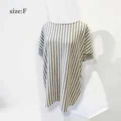 綺麗めトップス