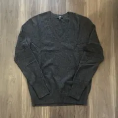 UNIQLO カシミヤ Vネックセーター ダークグレー Mサイズ
