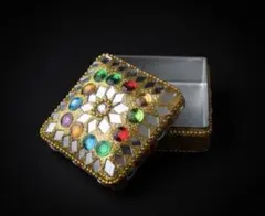 タイの小物入れ