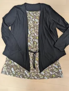 花柄ドレスと黒カーディガンセット