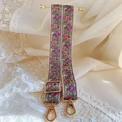 インド刺繍リボン　ショルダーベルト　スマホショルダー　ストラップ