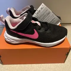新品タグ付き‼️Nike kidsスニーカー ブラック/ピンク17cm