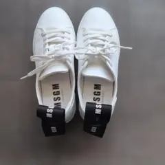 MSGM ホワイト スニーカー バックストラップ付きのサムネイル