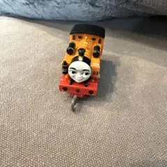 カプセルプラレール　トーマス　ニア