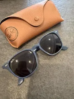 Ray-Ban サングラス ブルー系 専用ケース付きのサムネイル