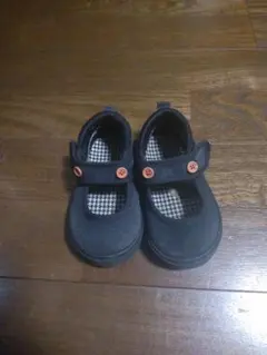 ❤️Caramella ボタン付きブラックシューズ✨