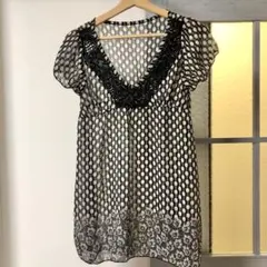 シフォン　ブラウス　シャツ　M　半袖　ブラック　小花柄　レースのサムネイル