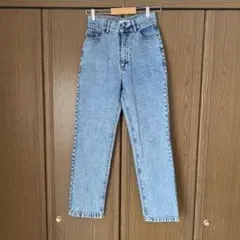 Item thumbnail for item 1ee2f19d-5097-4f7e-80f6-4cec0c5251fb