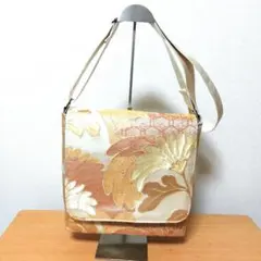 帯リメイクバッグ　ショルダーバッグ オフホワイトに花柄