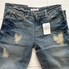 ライトブルーハート柄ダメージデニム