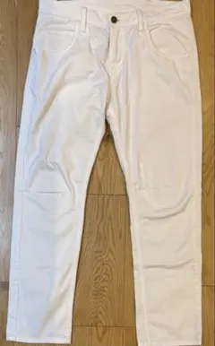 Lee ホワイト スリムフィット デニム