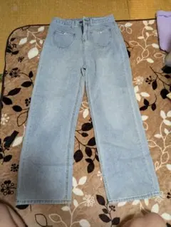 ハート型ポケット ライトブルーデニムパンツ