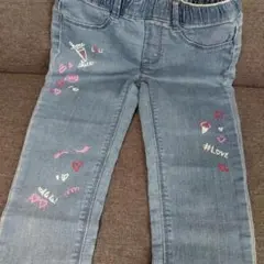 キッズ デニムパンツ イラスト入りのサムネイル