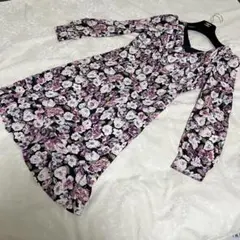 花柄ワンピース Vネック　Mくらい　38 お花　清楚 上品 黒　ピンク　シフォン