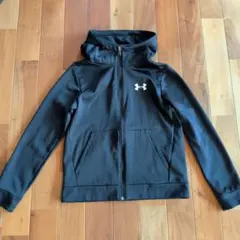 Under Armour 黒 フード付きパーカー