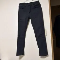 ユニクロ 黒 パンツ