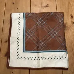 UNIQLO ユニクロ　イネス　スカーフ　シルク　100% 50cm×50cm