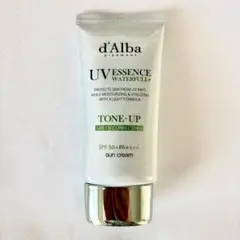 d'Alba UV Essence Waterfull 50ml グリーン