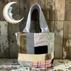 ハンドメイドhandmade★リバーシブルパッチワークの小さなトートバッグ