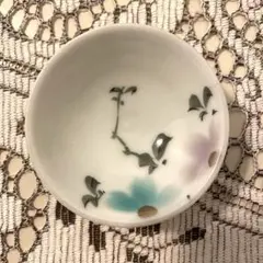 お花柄　おちょこ　お猪口　レトロ　骨董　ヴィンテージ