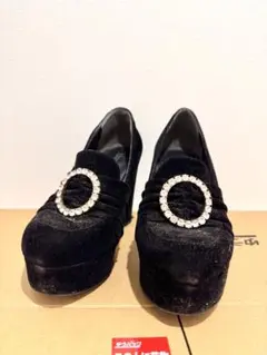 ビジューバックル付き厚底ローファー(スウェード)