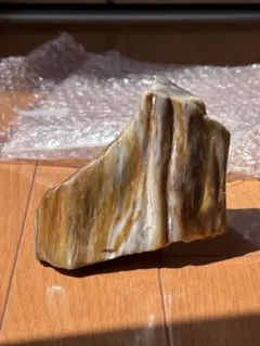 超特大レア日本鉱石 北海道産木化石 3キロ超え 台座付き - メルカリ