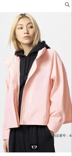 ユニクロ　　ウィンドプルーフスタンドブルゾン　　新品