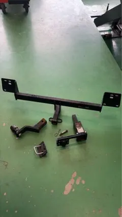 CURT VW ヴァナゴン T4 1993-2003年ヒッチメンバー 2インチ角 CURT VW ヴァナゴン T4 1993-2003年ヒッチメンバー 2インチ角 - メルカリ
