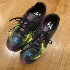 umbro アンブロ　サッカー　23.5 フットサル　トレーニングシューズ