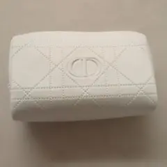 新品未使用　 Dior 2025 スノー ノベルティ ポーチ ディオール