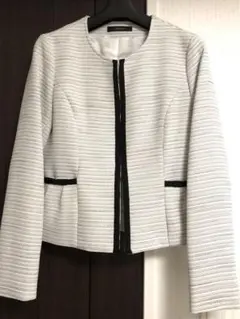 ホワイト ノーカラージャケット スカートセット　7号　スーツ　着回し◎