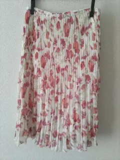 ★美品★シフォン素材の花柄プリーツスカート