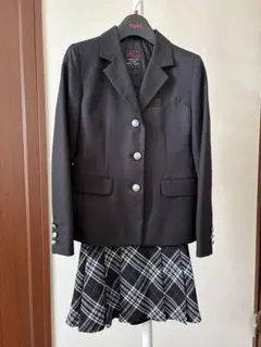 美品★150サイズ　スーツ特価！黒ブレザー&チェックスカート