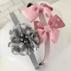 キッズカチューシャ　2本セット　リボン　フラワー　カチューシャ　ピンク　グレー