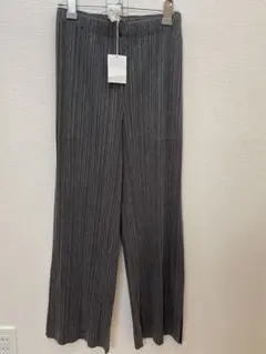 PLEATS PLEASE ISSEY MIYAKE プリーツプリーズのサムネイル