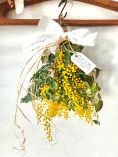 57　ミモザとハツユキカズラのスワッグ