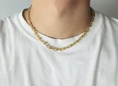 チェーンネックレス　ゴールド　ハードウェア