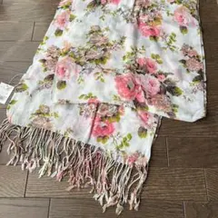 レストローズ　ストール　タグ付き　未使用品　花柄　ピンクのサムネイル