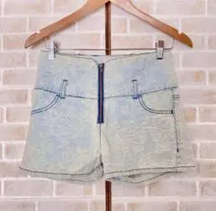 ショートパンツ　ショーパン  花柄刺繍　デニム