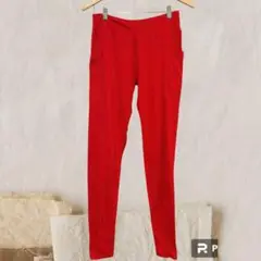 赤いカジュアルパンツ 伸縮性ウエストバンド