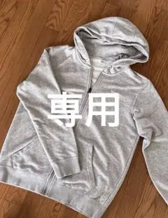 Reebok グレー フルジップパーカー　Oサイズ