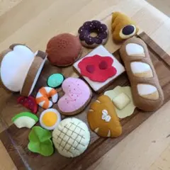 焼き立てパン6点セット フェイクパン おままごと - メルカリ