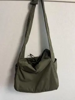 Item thumbnail for item 5c69a785-f8df-4101-bcc3-48eabfb597d1