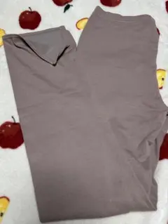 ユニクロ エアリズムコットンリブUVカットレギンス(スリット・10分丈)