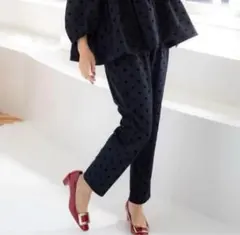 【美品】trefle+1 ドットテーパードパンツ フロッキー