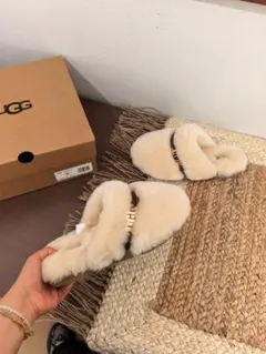 UGG ウールのスリッパ #ベージュ サイズ#24cm #ファッション UGG